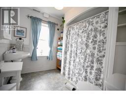 61 Victoria Street W, Amherst, NS B4H1C3 Photo 29