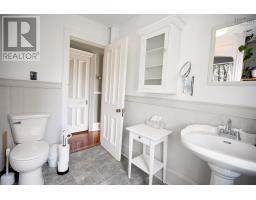 61 Victoria Street W, Amherst, NS B4H1C3 Photo 30