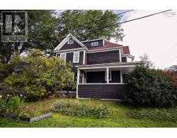 61 Victoria Street W, Amherst, NS B4H1C3 Photo 11