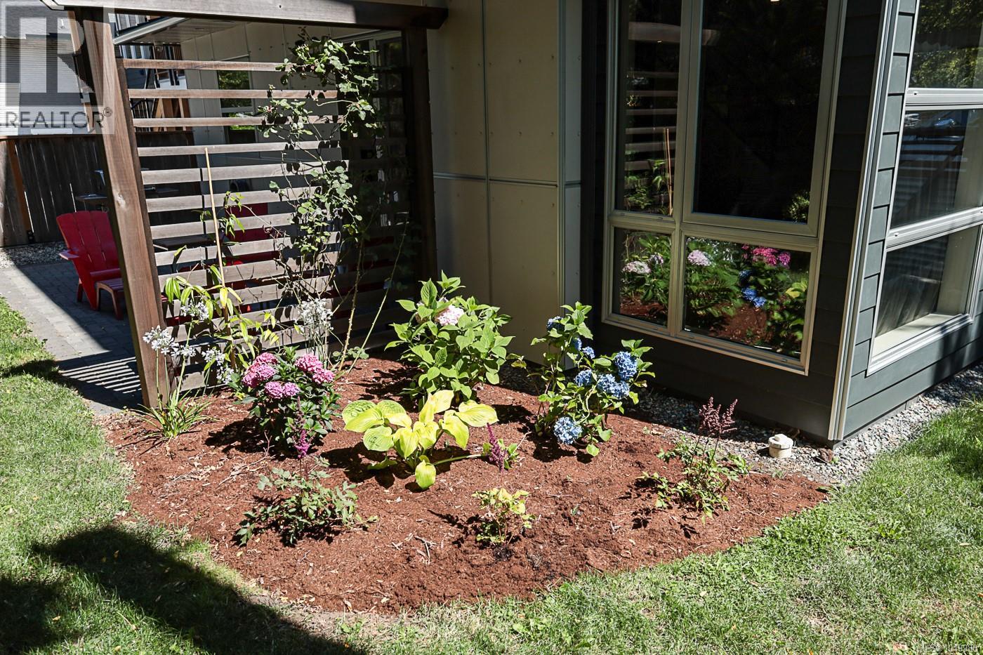 1704 Coronation Ave - Image 31