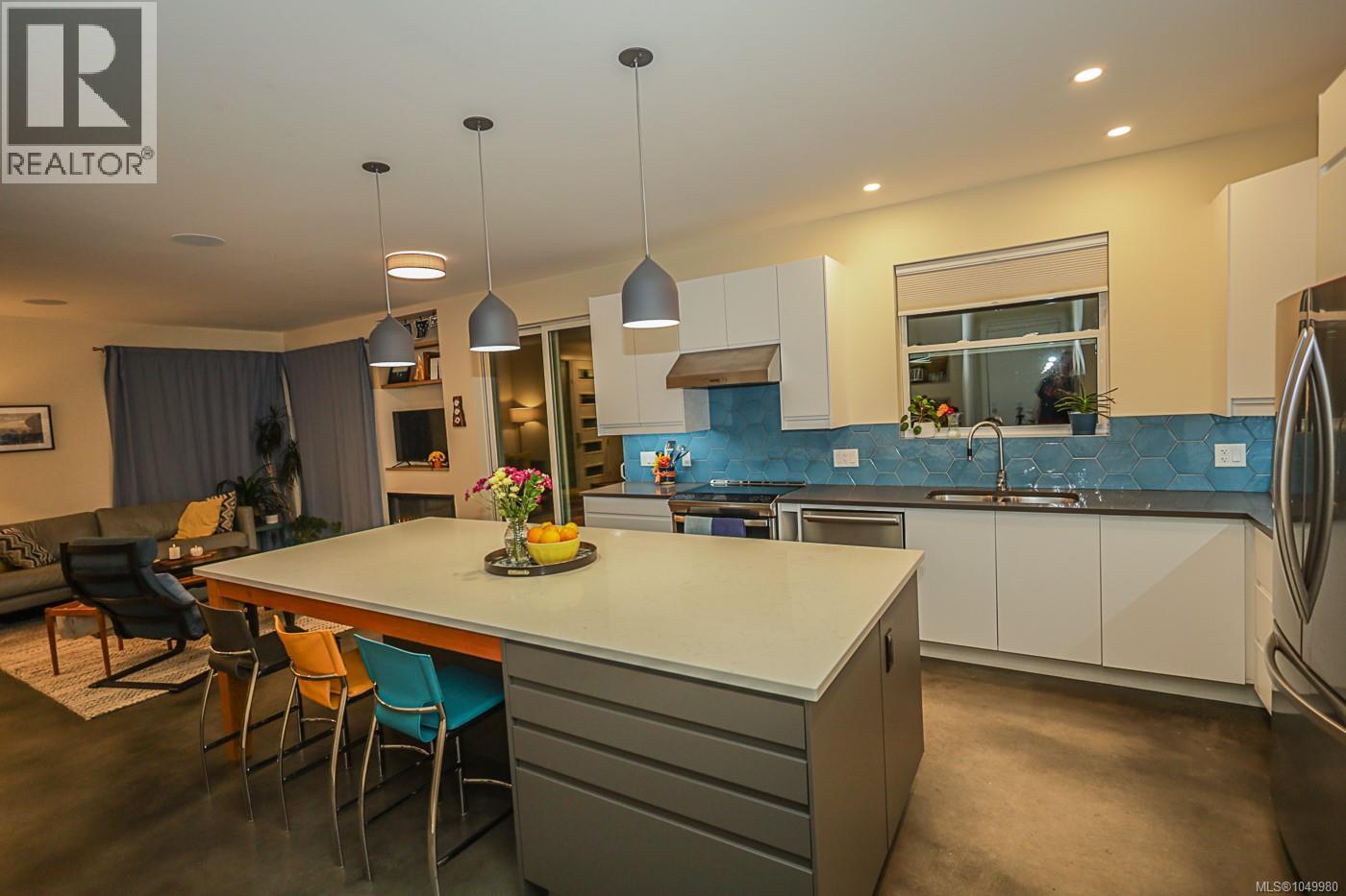 1704 Coronation Ave - 9