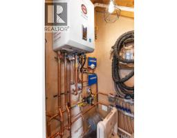 1704 Coronation Ave, Victoria, BC V8R1X2 Photo 13