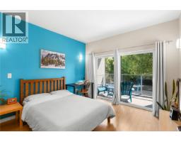 1704 Coronation Ave, Victoria, BC V8R1X2 Photo 23
