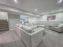 12 Derlago Drive, Brandon, MB R7B4J5 Photo 23
