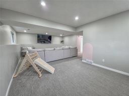 12 Derlago Drive, Brandon, MB R7B4J5 Photo 26