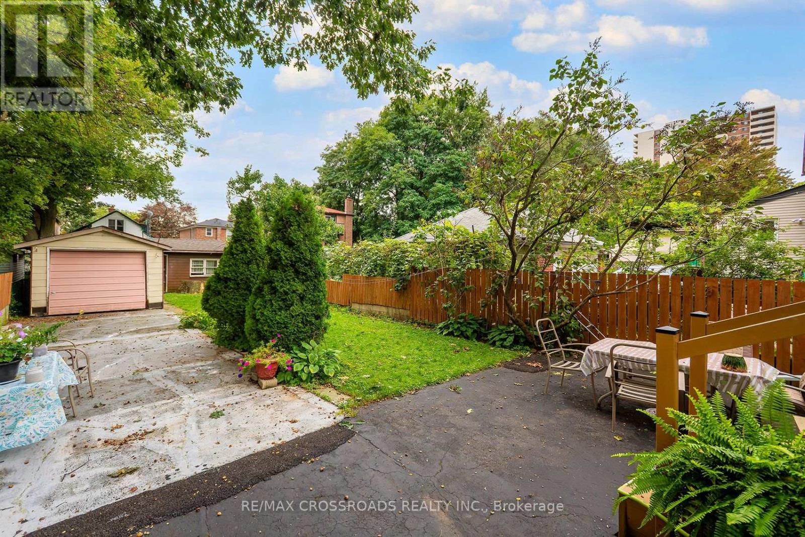 36 MCDONALD AVENUE - Image 36