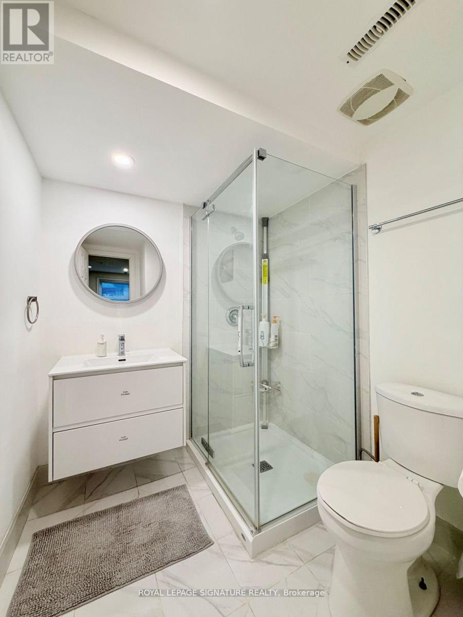 2263 HARCOURT CRESCENT - 32