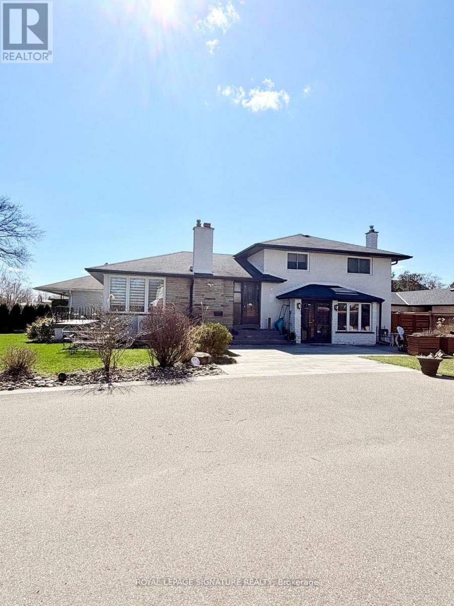 2263 HARCOURT CRESCENT - 44
