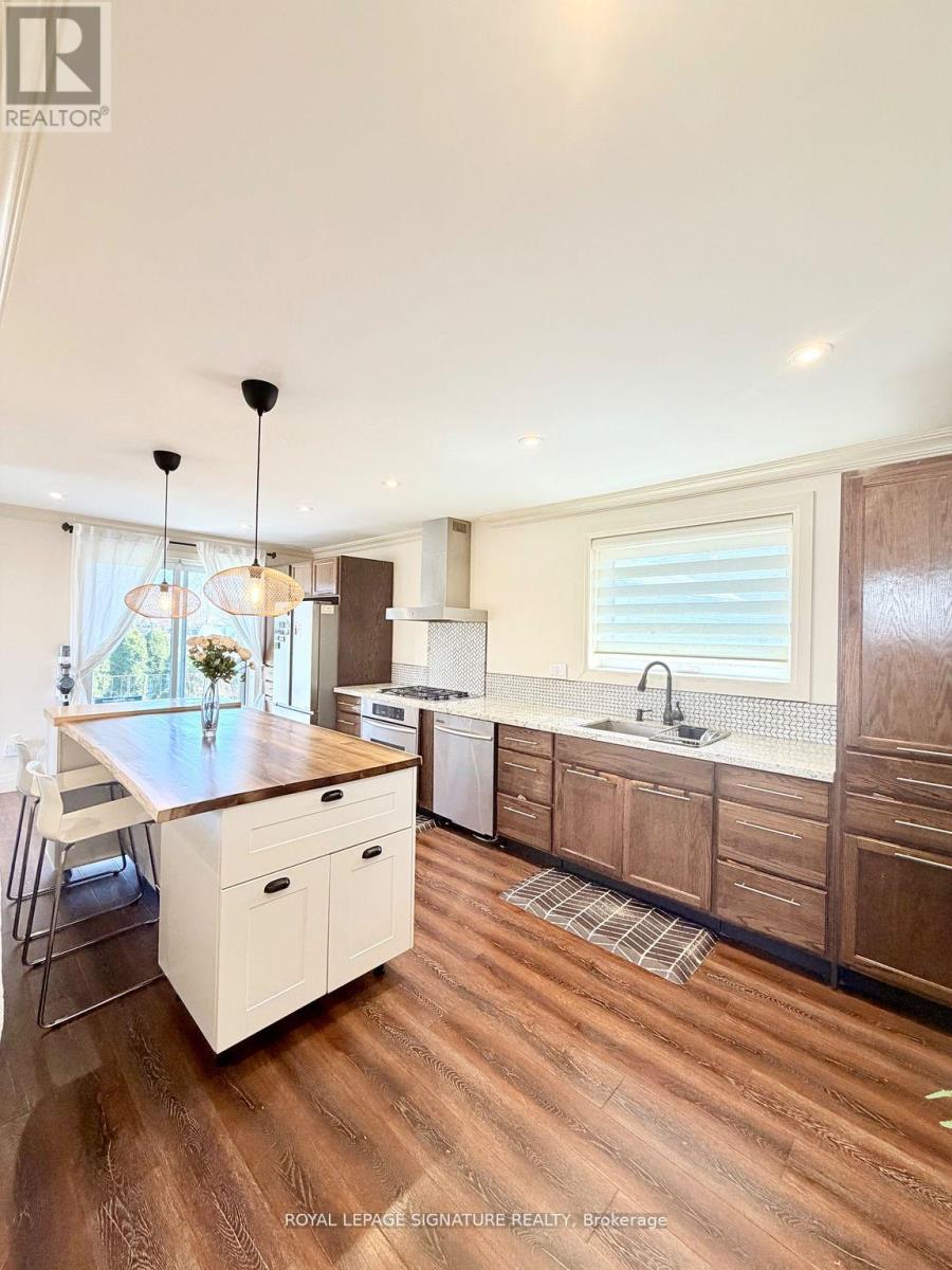2263 HARCOURT CRESCENT - 9