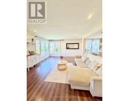 2263 Harcourt Crescent, Mississauga, ON L4Y1W3 Photo 11