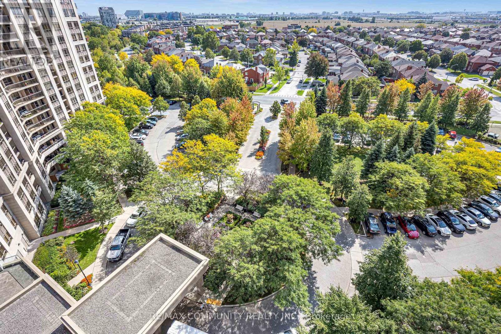 #1206A 710 HUMBERWOOD BOULEVARD - 34