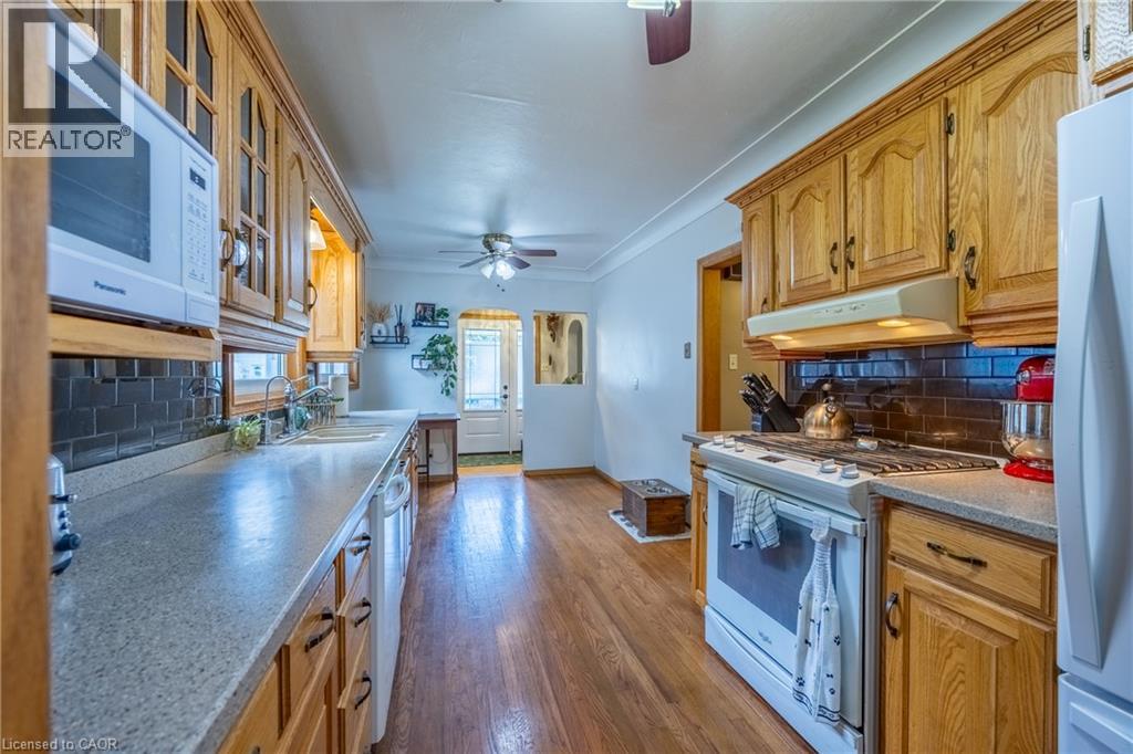 72 PINE Street - Image 12