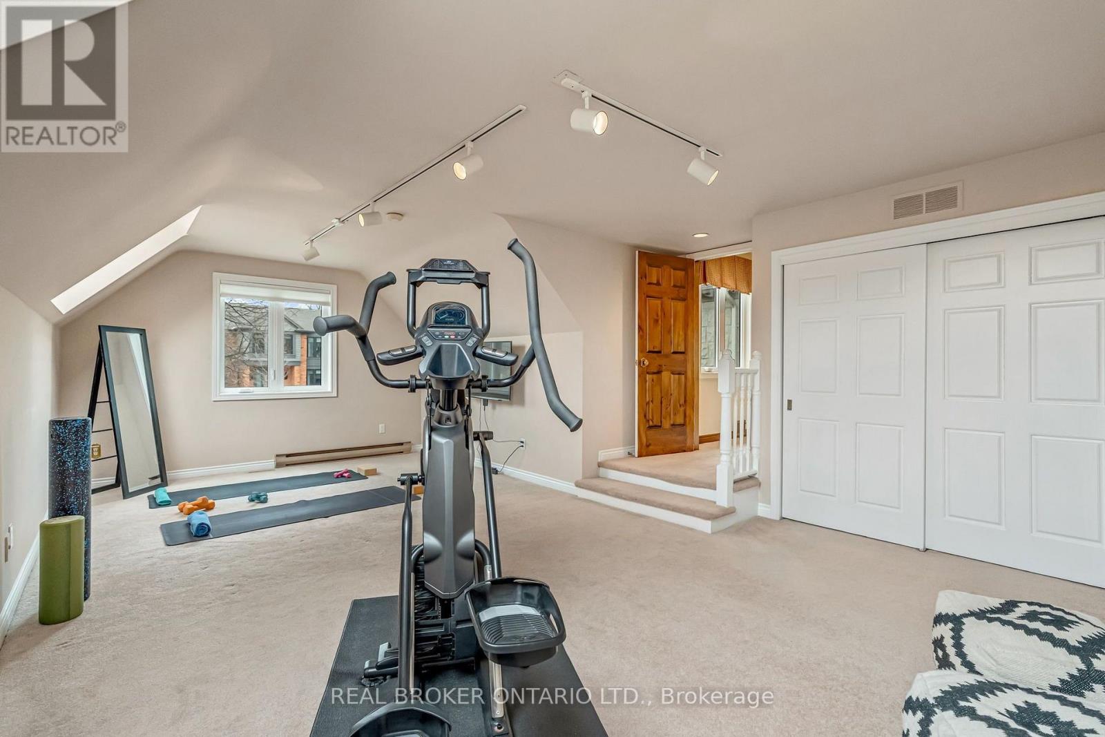 9 FLANDERS DRIVE - 27