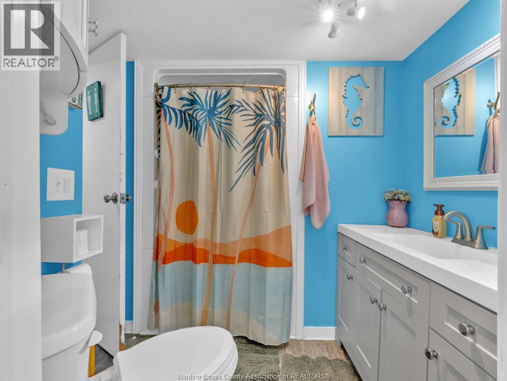 46 DIANE CRESCENT - 23