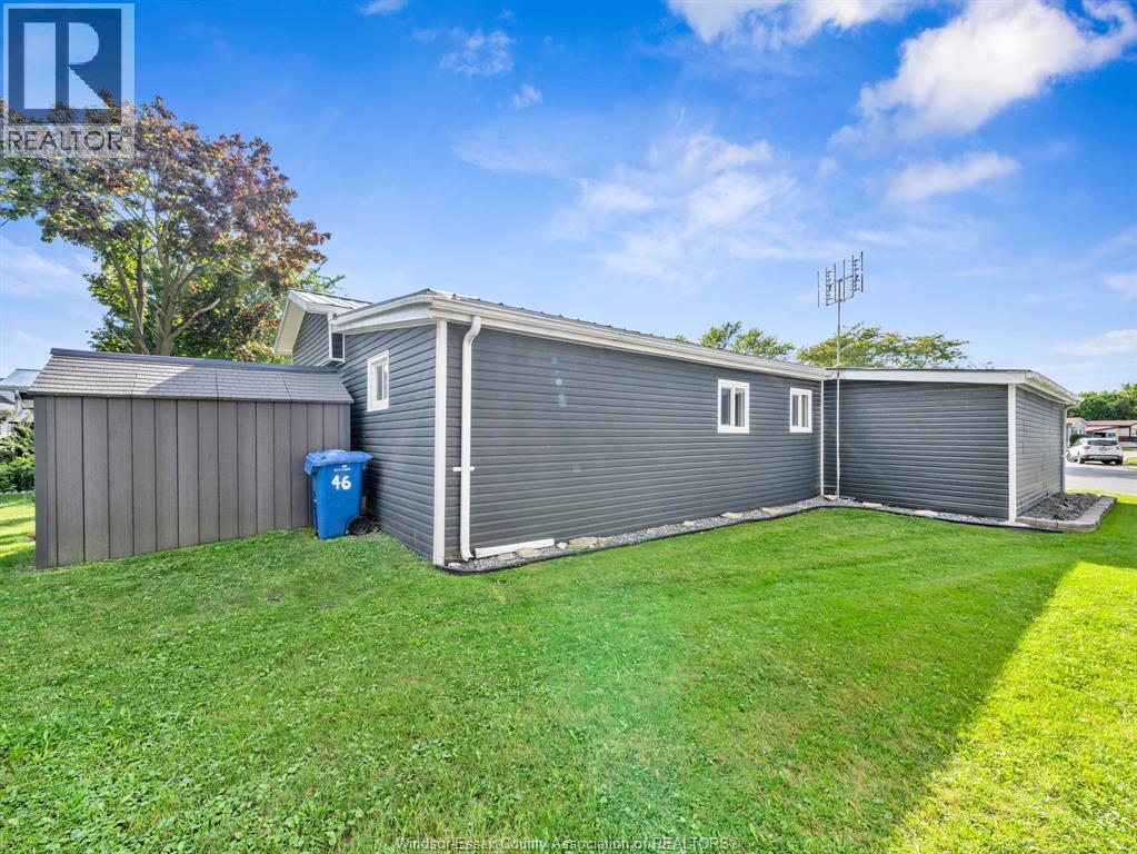46 DIANE CRESCENT - 41