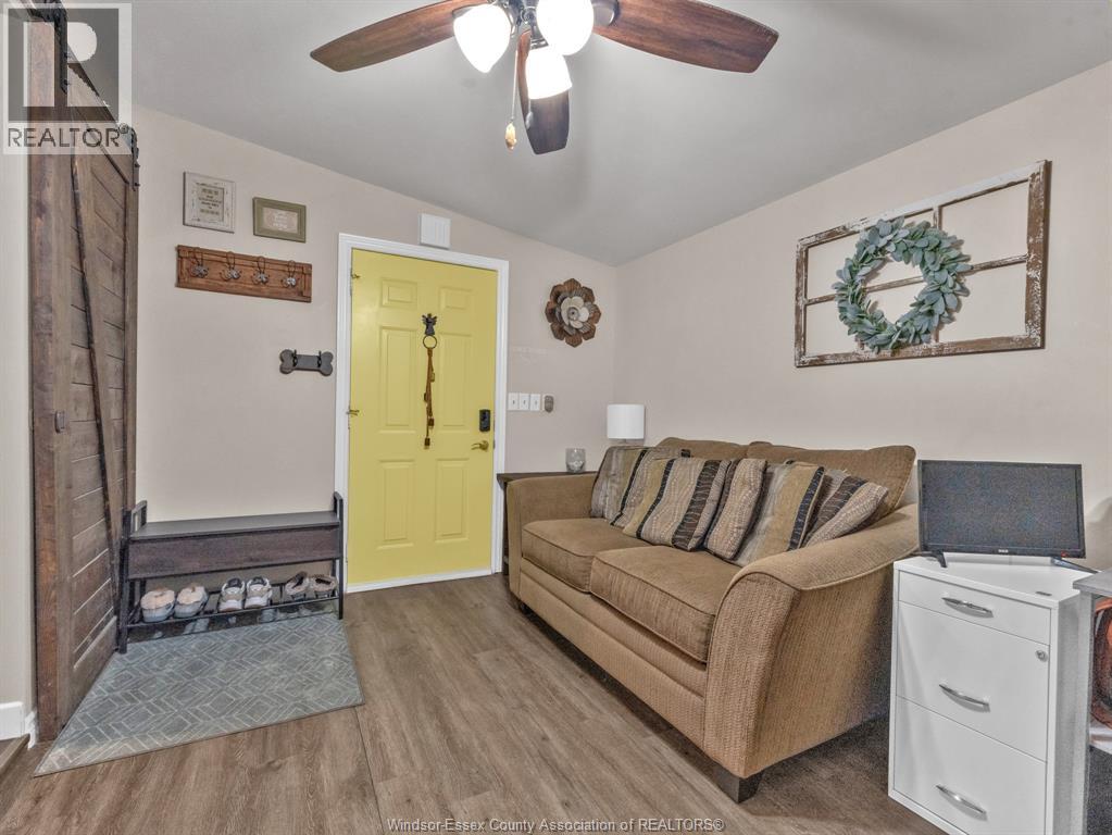 46 DIANE CRESCENT - 9