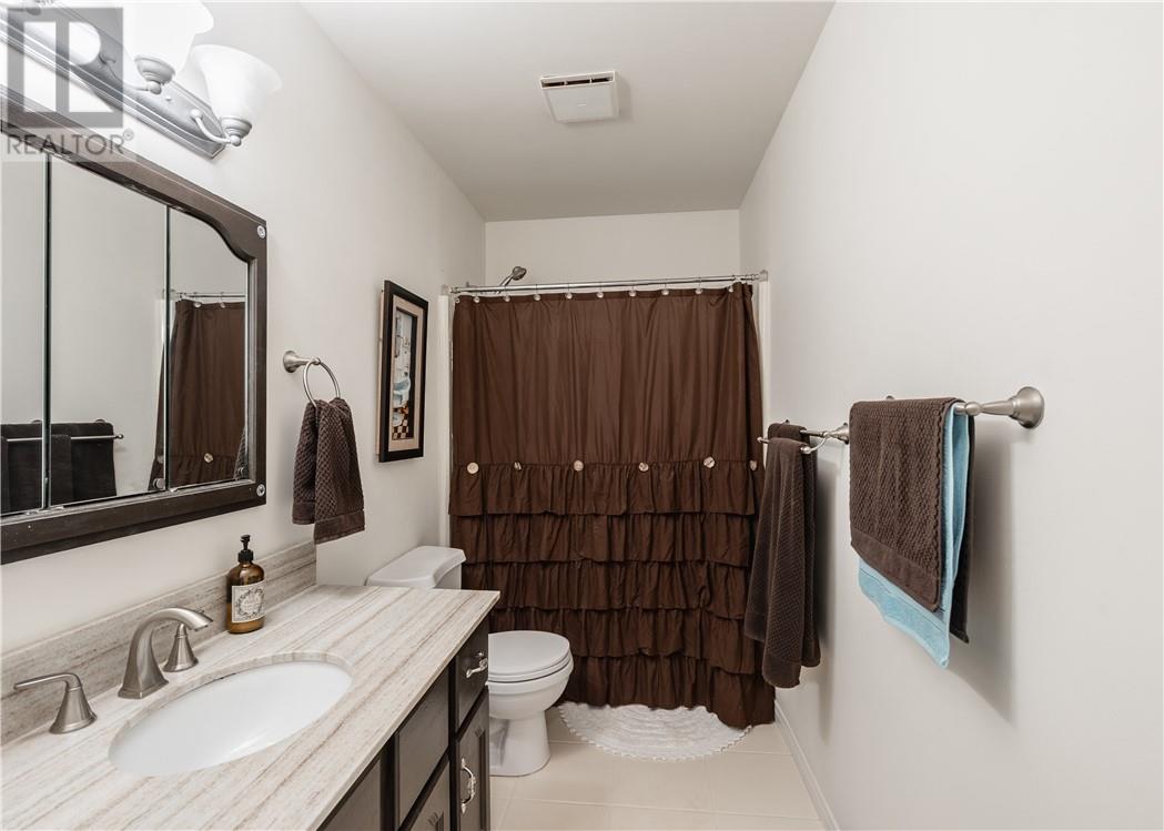 29 Carr Avenue - 11
