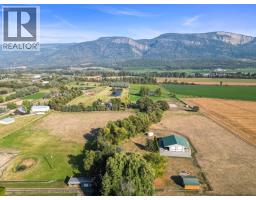 Kitchen - 6619 97a Highway N, Enderby, BC V0E1V3 Photo 6