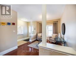 Family room - 892 Barbados Street, Oshawa, ON L1J0A5 Photo 7