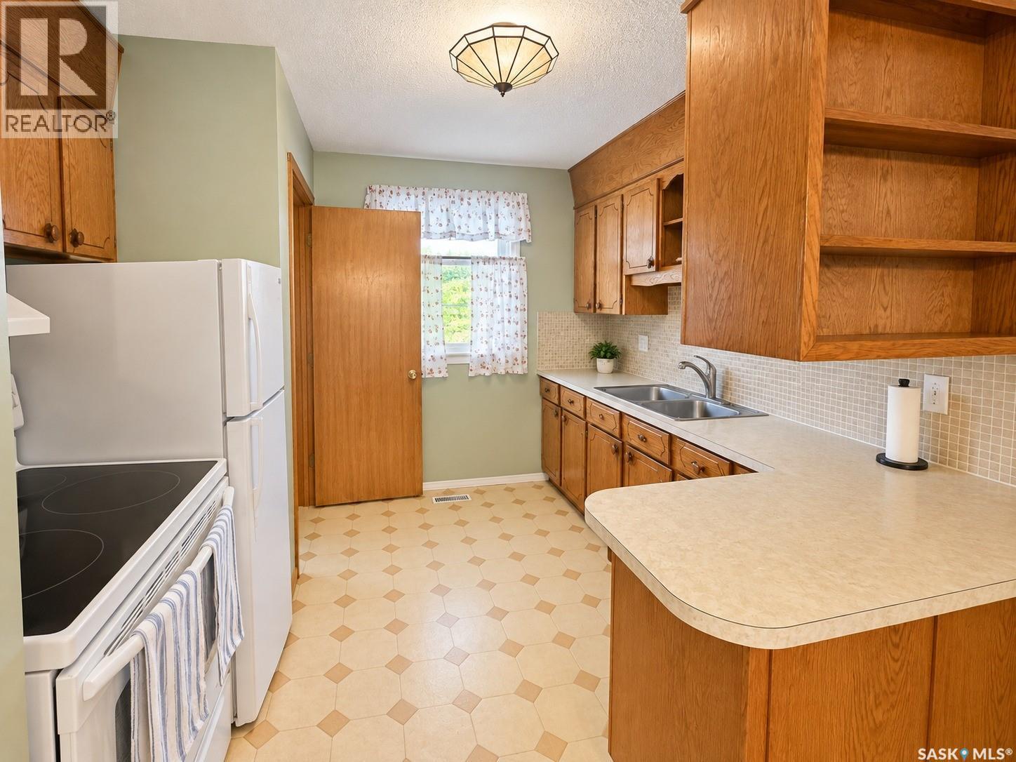 2754 MACKAY STREET, Regina — photo 6