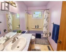 2754 Mackay Street, Regina, SK S4R1A6 Photo 16