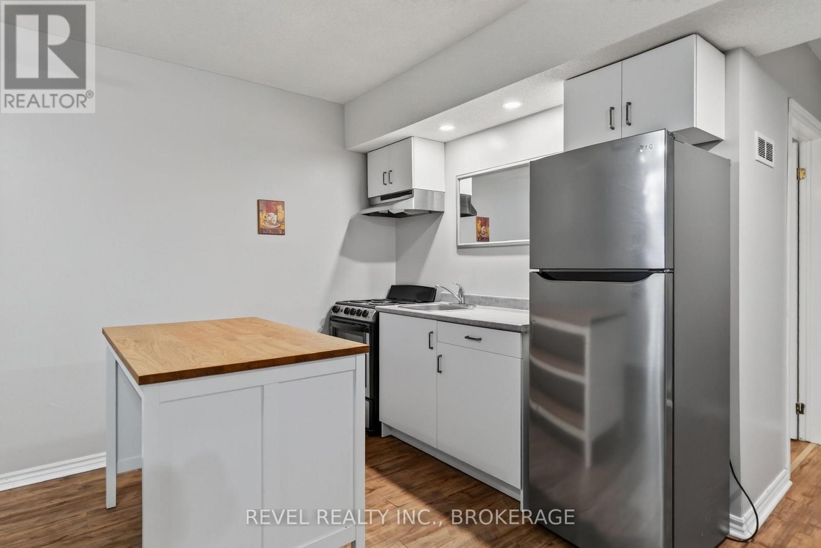 986 KILLARNEY CRESCENT - 35