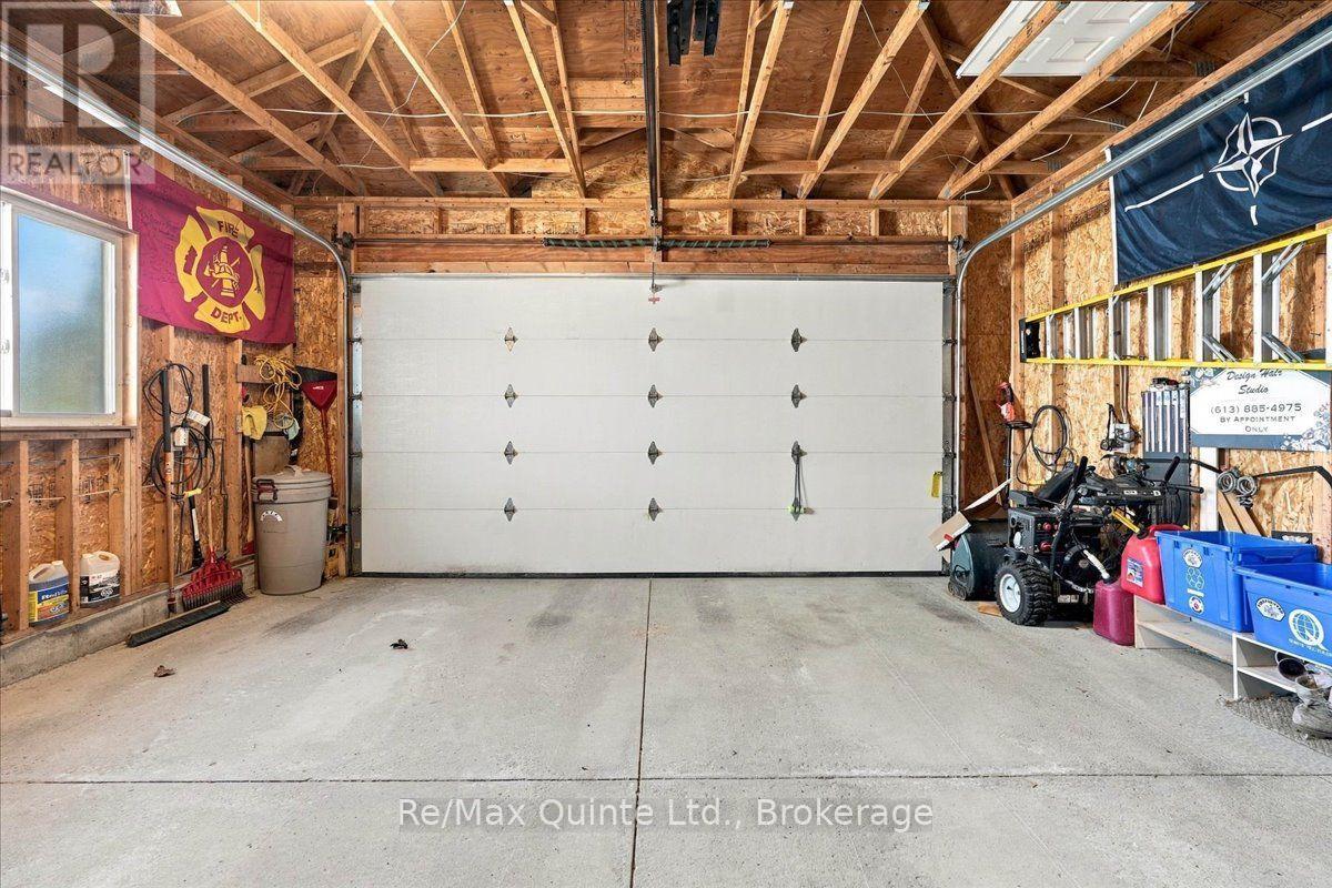 14 RIDGEVIEW LANE - 40