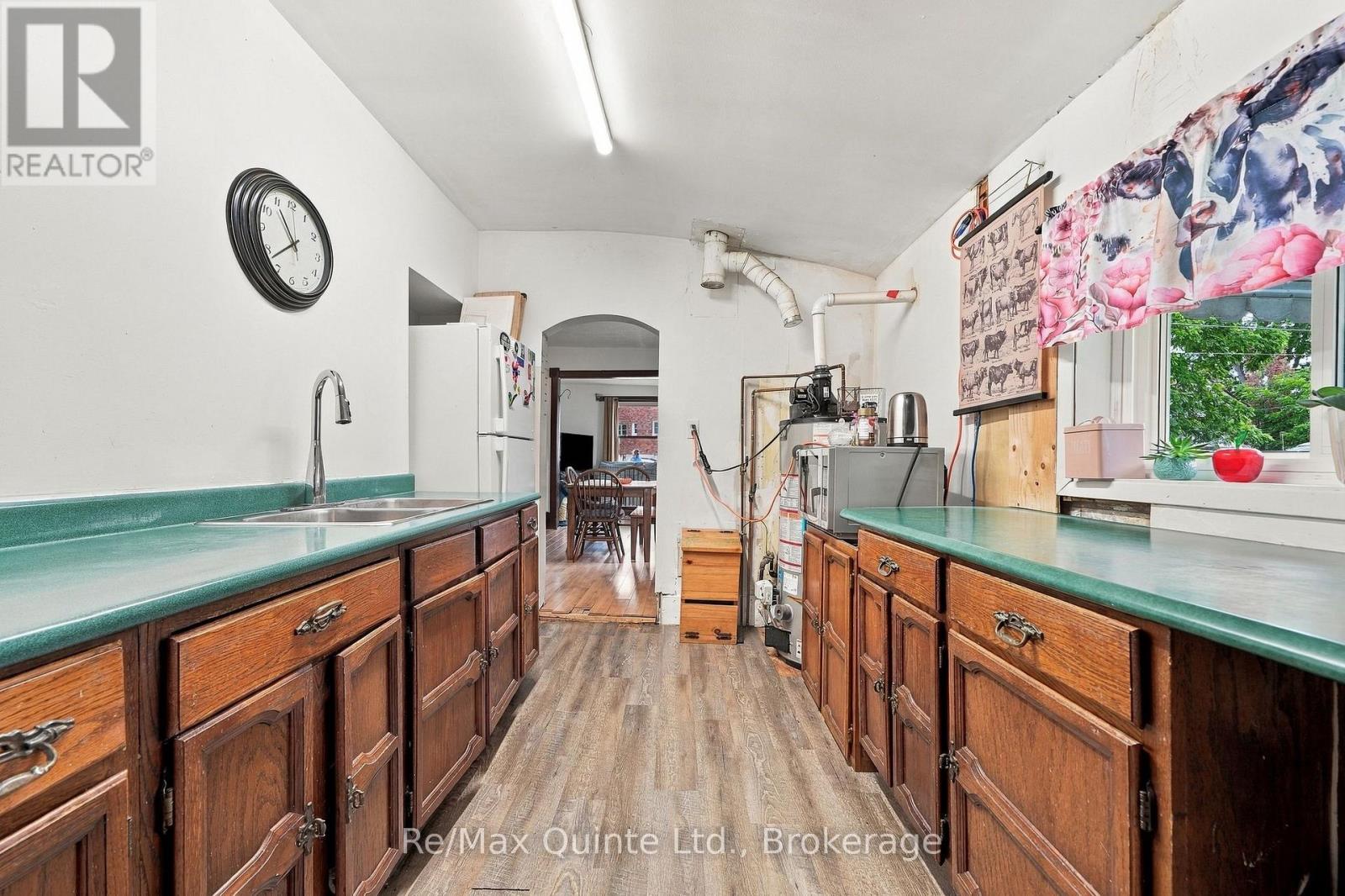 26 STRACHAN STREET - Image 11