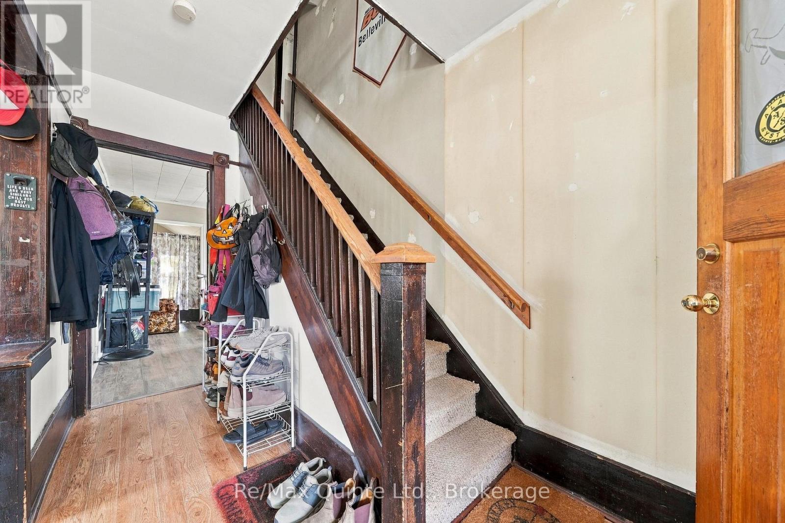 26 STRACHAN STREET - 3