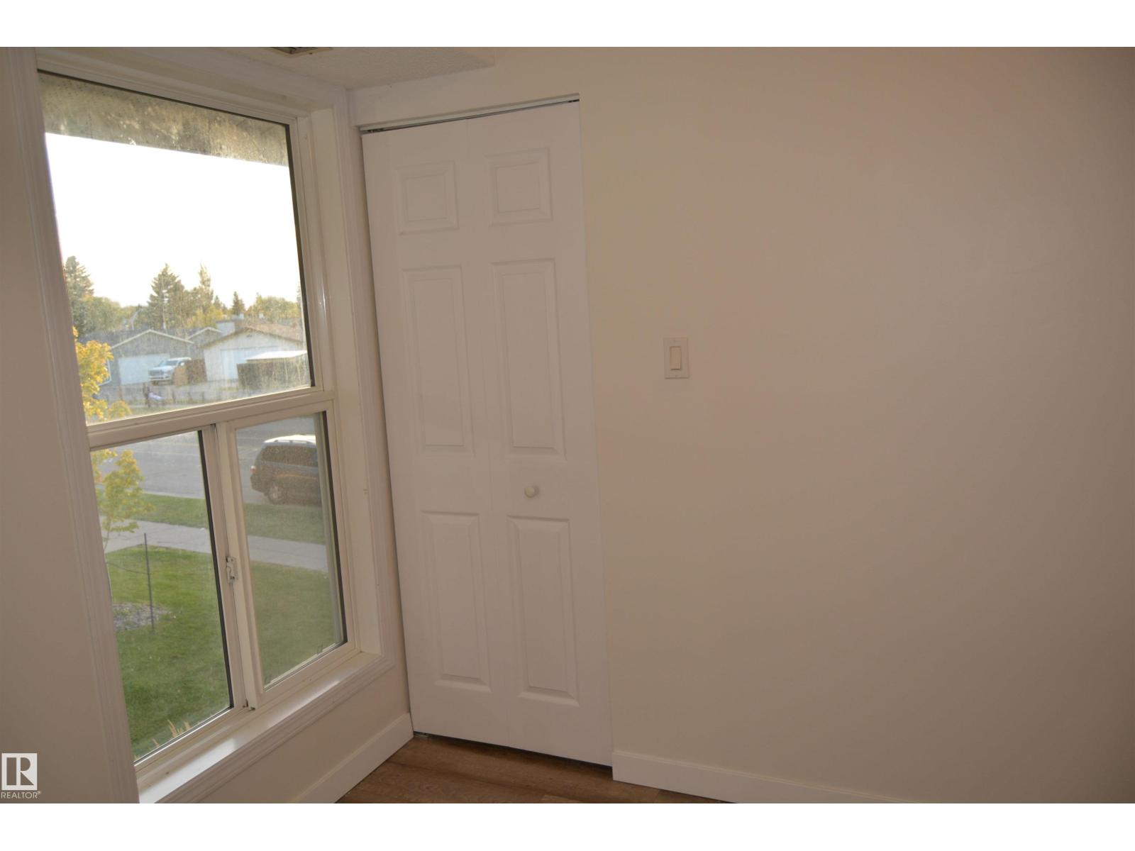 #49 1503 MILL WOODS RD E NW - 14