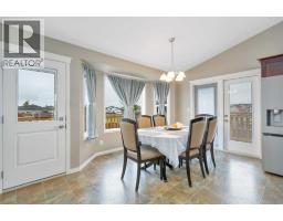 Kitchen - 8 Hansen Close, Sylvan Lake, AB T4S2P1 Photo 6
