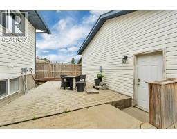 8 Hansen Close, Sylvan Lake, AB T4S2P1 Photo 24