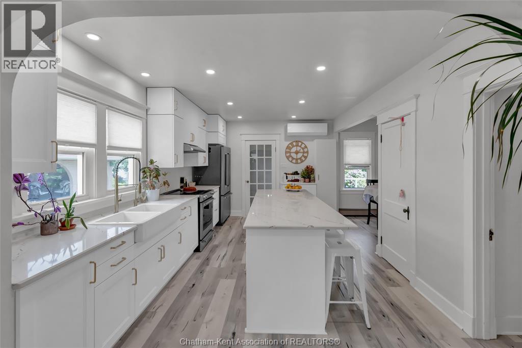 1134 Elizabeth STREET - 10