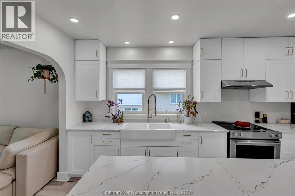 1134 Elizabeth STREET - 16
