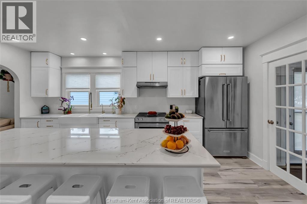 1134 Elizabeth STREET - 18