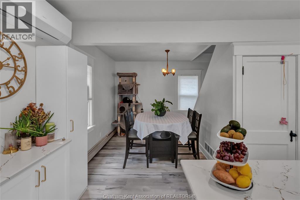 1134 Elizabeth STREET - 19