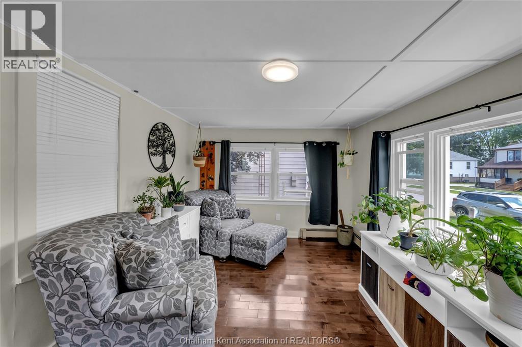 1134 Elizabeth STREET - 2