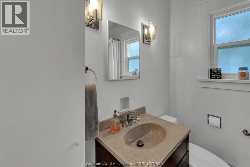 1134 Elizabeth STREET - 26