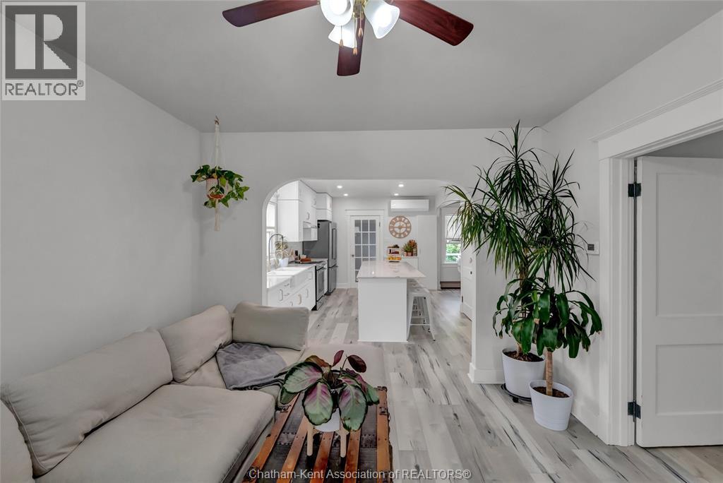 1134 Elizabeth STREET - 6