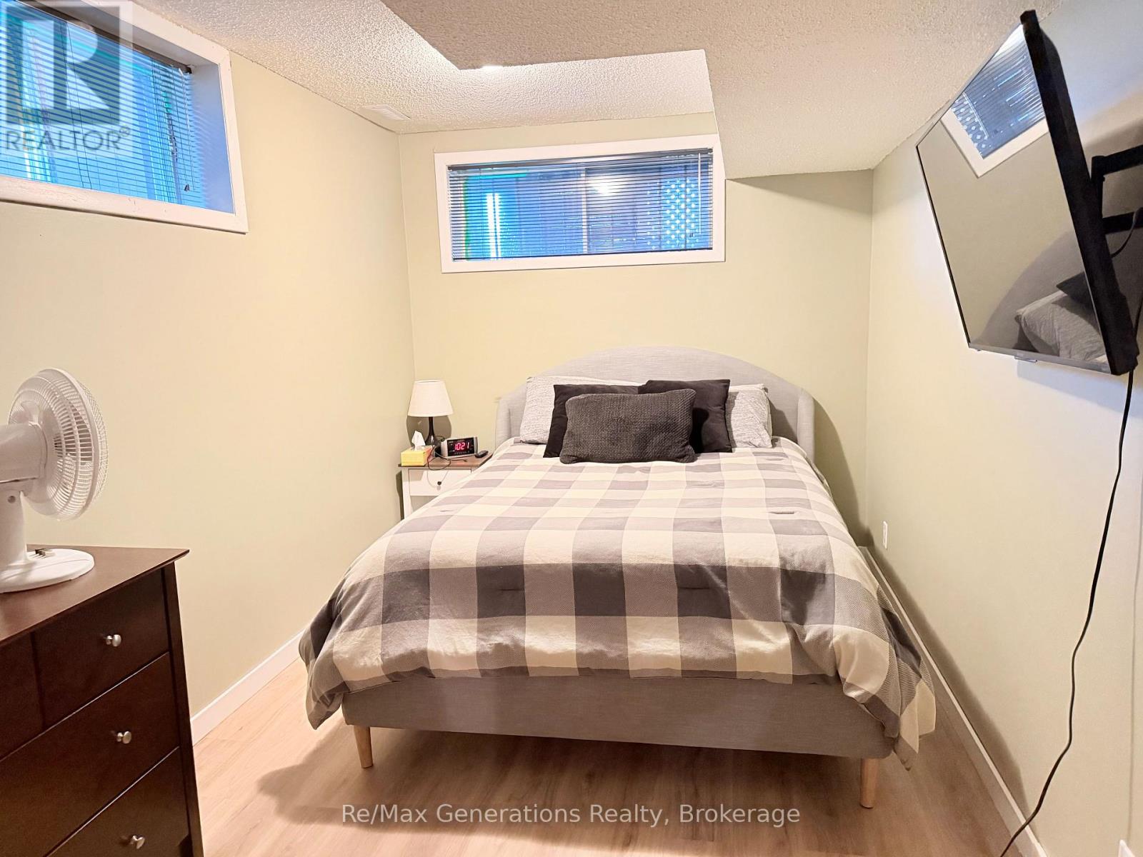 1413 FRANCIS STREET W - 19