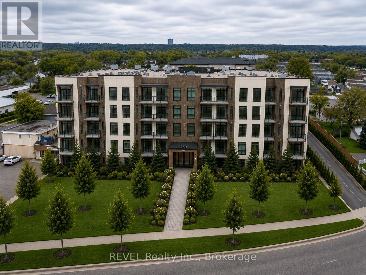 239 ST. PAUL STREET W