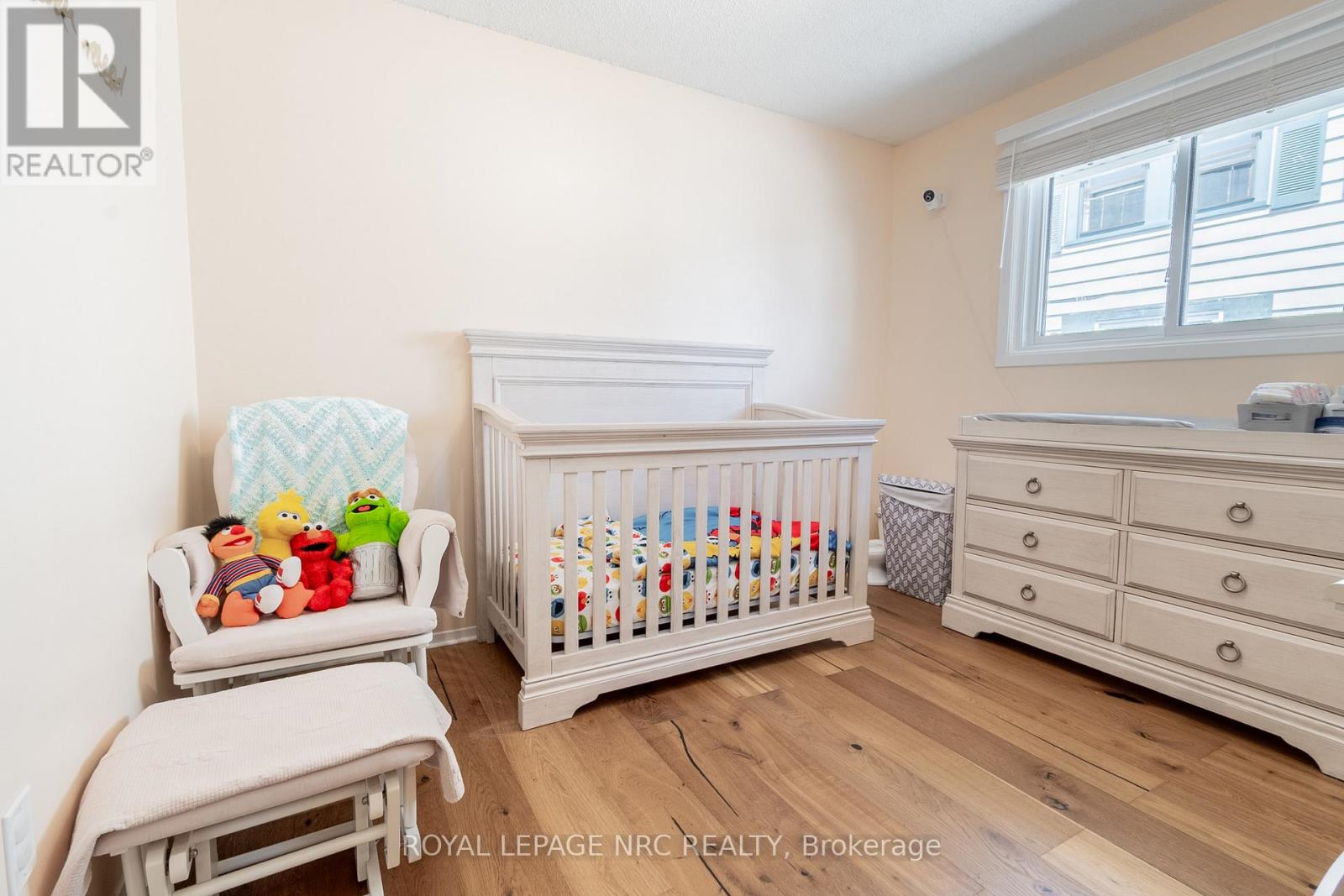 62 LILLIAN PLACE - 21