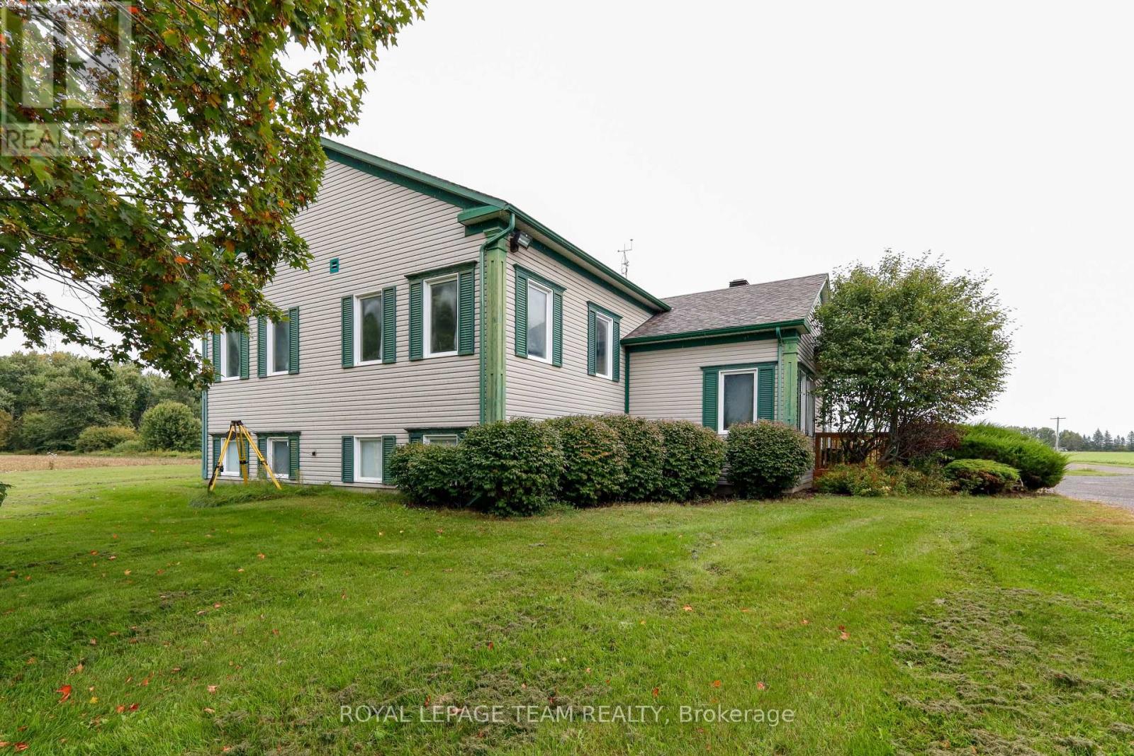 3976 NIXON DRIVE photo 35