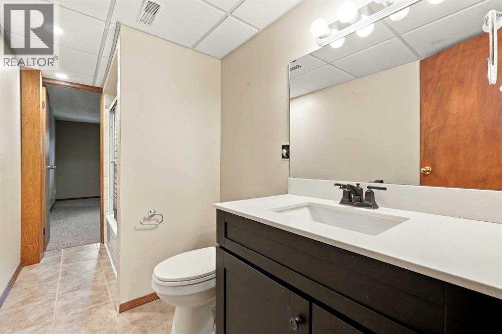 Basement 4-piece bathroom