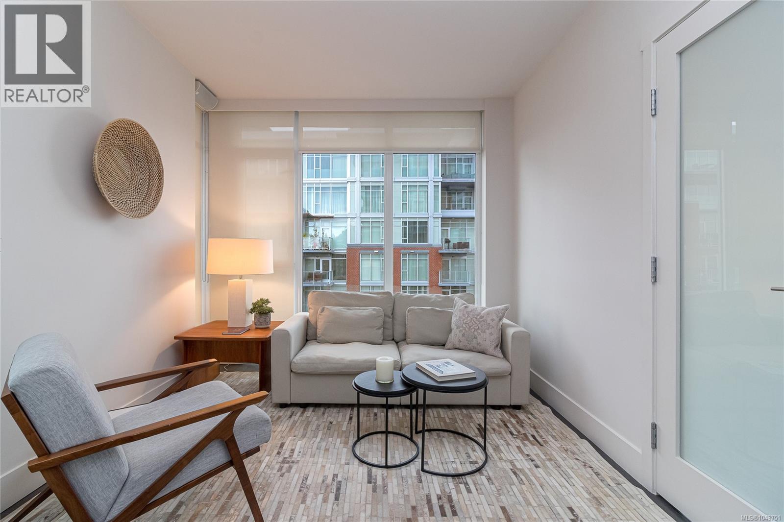 #809 83 Saghalie Rd - 10