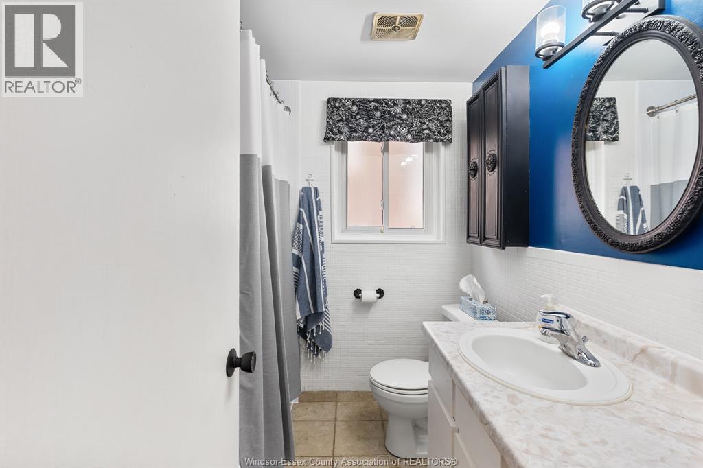 1555 ADANAC AVENUE - 24