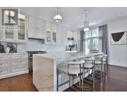 11 Forest Ridge Drive, Toronto, ON M6B1G9 Photo 17