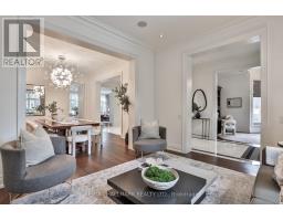 Dining room - 11 Forest Ridge Drive, Toronto, ON M6B1G9 Photo 6