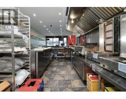 3023 Bathurst Street, Toronto, ON M6B3B5 Photo 7