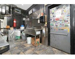 3023 Bathurst Street, Toronto, ON M6B3B5 Photo 9
